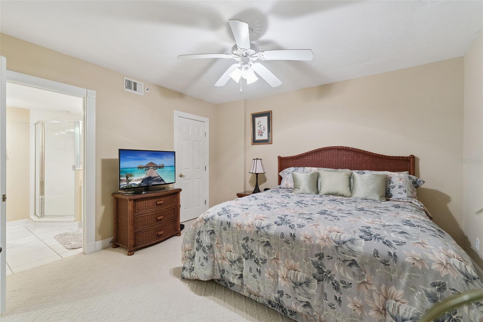 Image 30 of 46 For 4621 Atlantic Avenue 7506