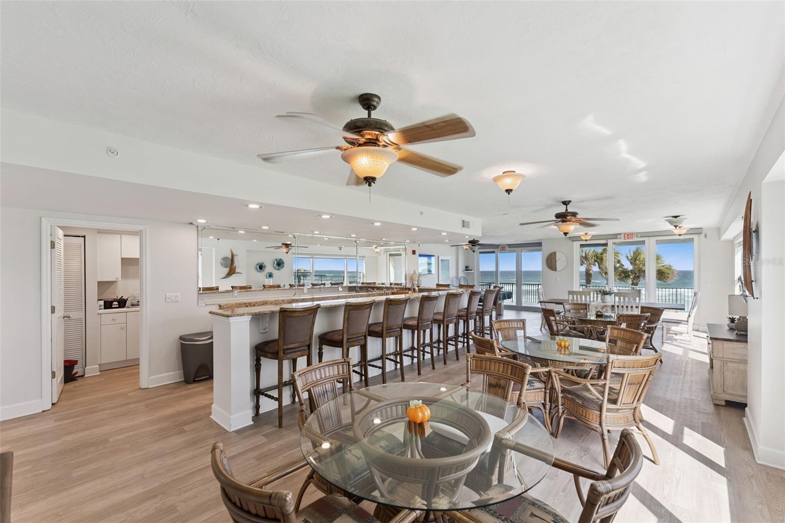 Image 36 of 46 For 4621 Atlantic Avenue 7506