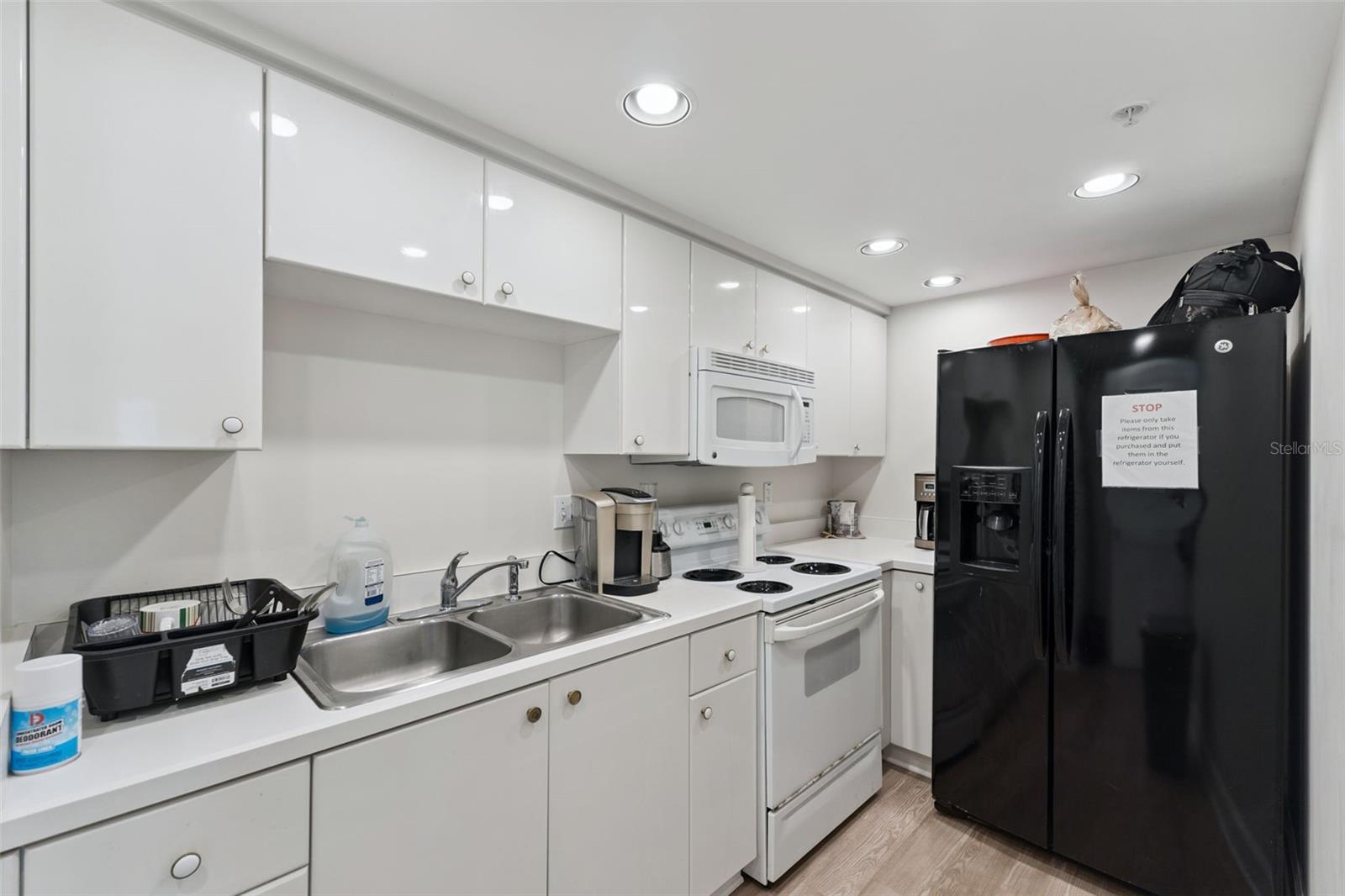 Image 40 of 46 For 4621 Atlantic Avenue 7506