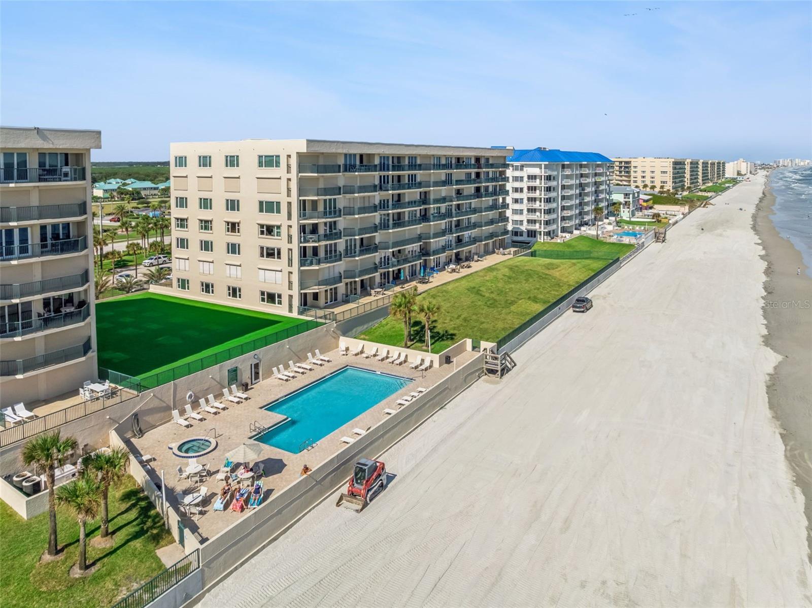 Image 42 of 46 For 4621 Atlantic Avenue 7506