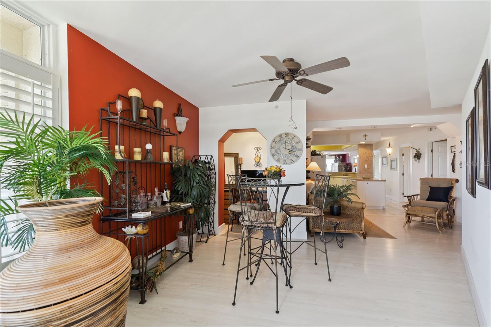 Image 8 of 46 For 4621 Atlantic Avenue 7506