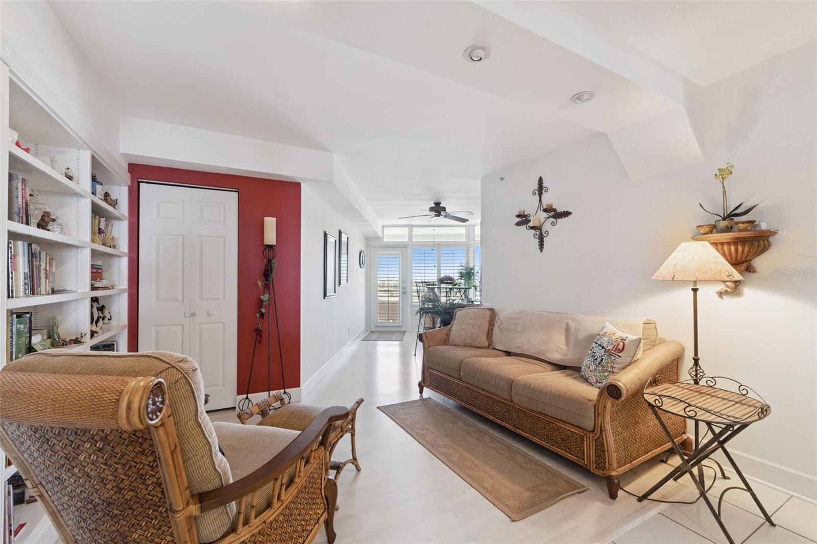 Image 9 of 46 For 4621 Atlantic Avenue 7506