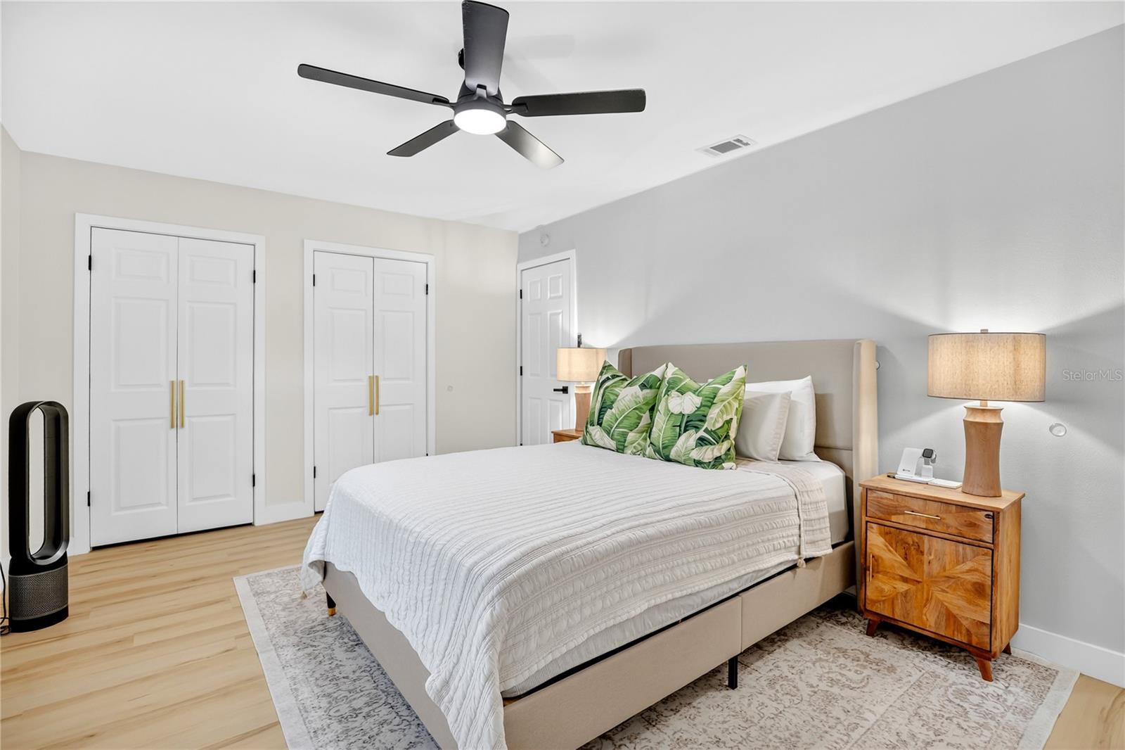 Image 13 of 31 For 3199 Urmey Avenue