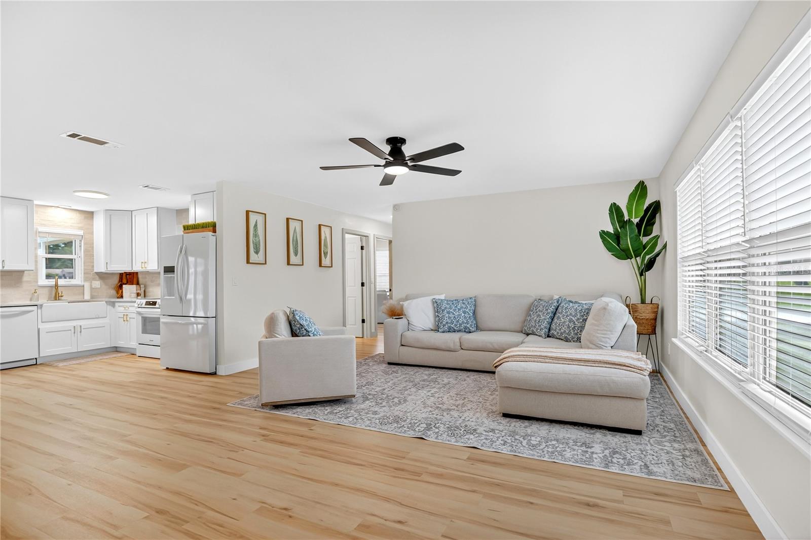 Image 4 of 31 For 3199 Urmey Avenue