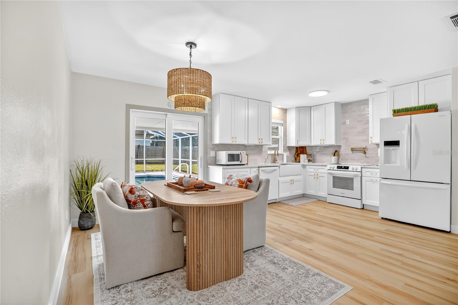 Image 7 of 31 For 3199 Urmey Avenue