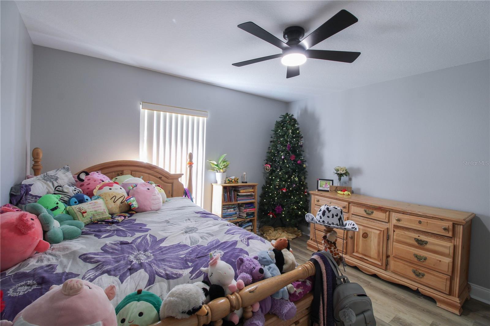 Image 11 of 25 For 10041 Crenshaw Circle