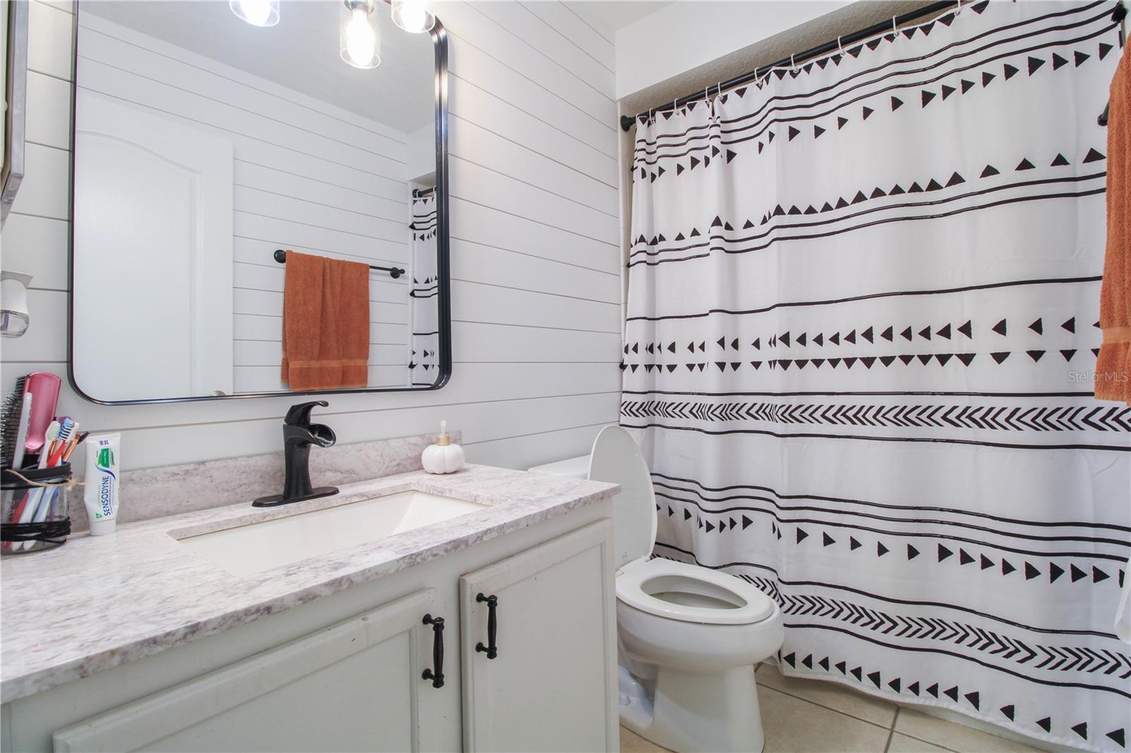 Image 12 of 25 For 10041 Crenshaw Circle