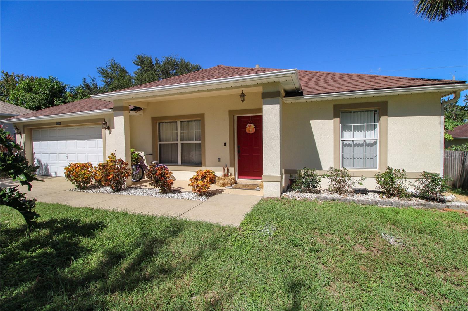 Image 24 of 25 For 10041 Crenshaw Circle