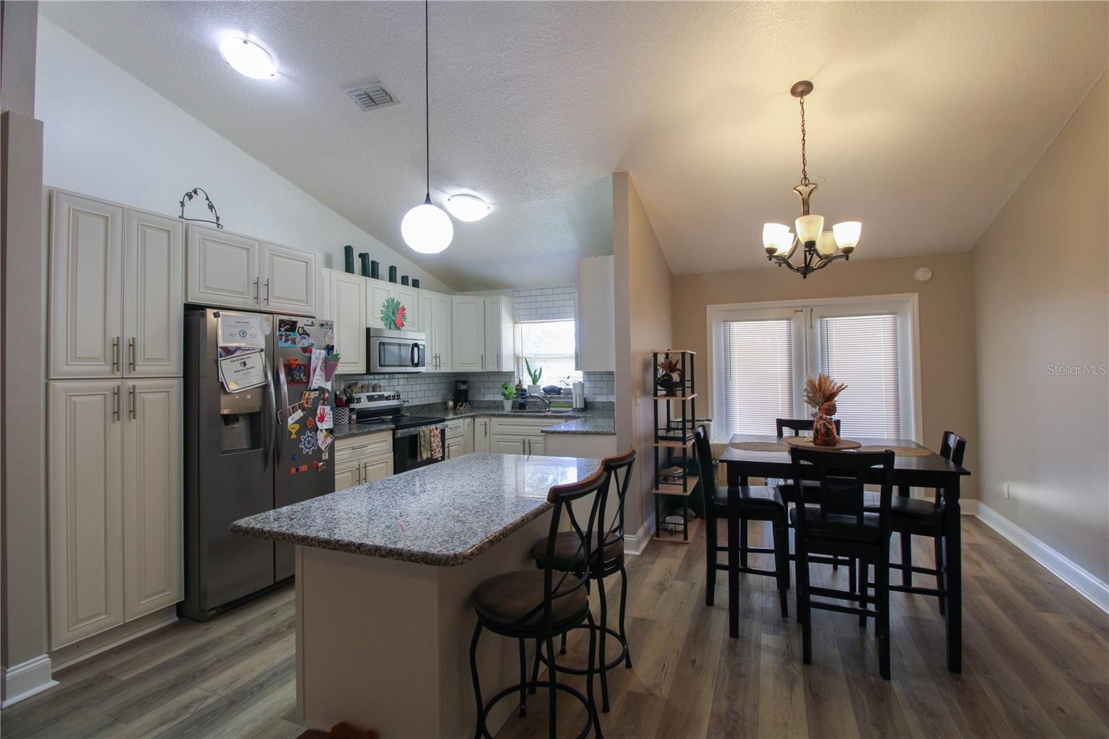 Image 5 of 25 For 10041 Crenshaw Circle