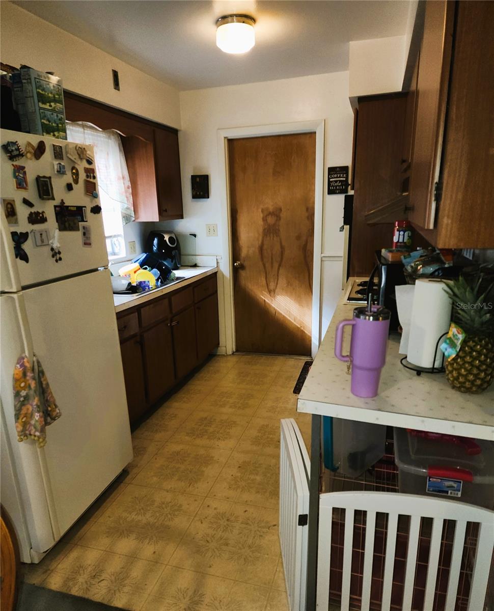 Image 10 of 11 For 708 Snowden Street