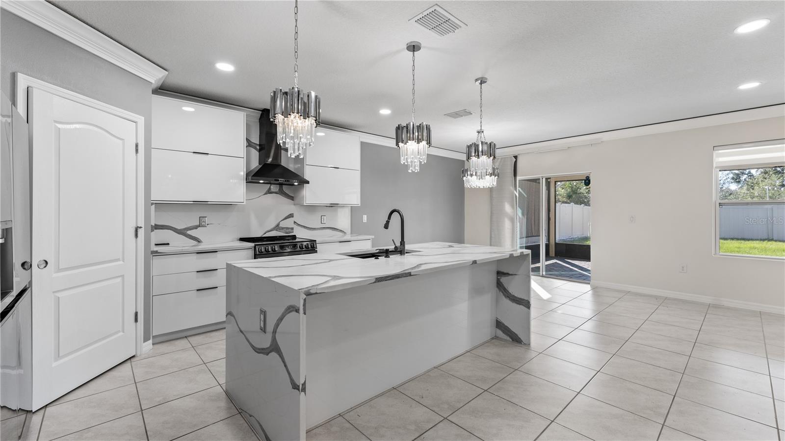 Image 4 of 32 For 1490 Olive Court