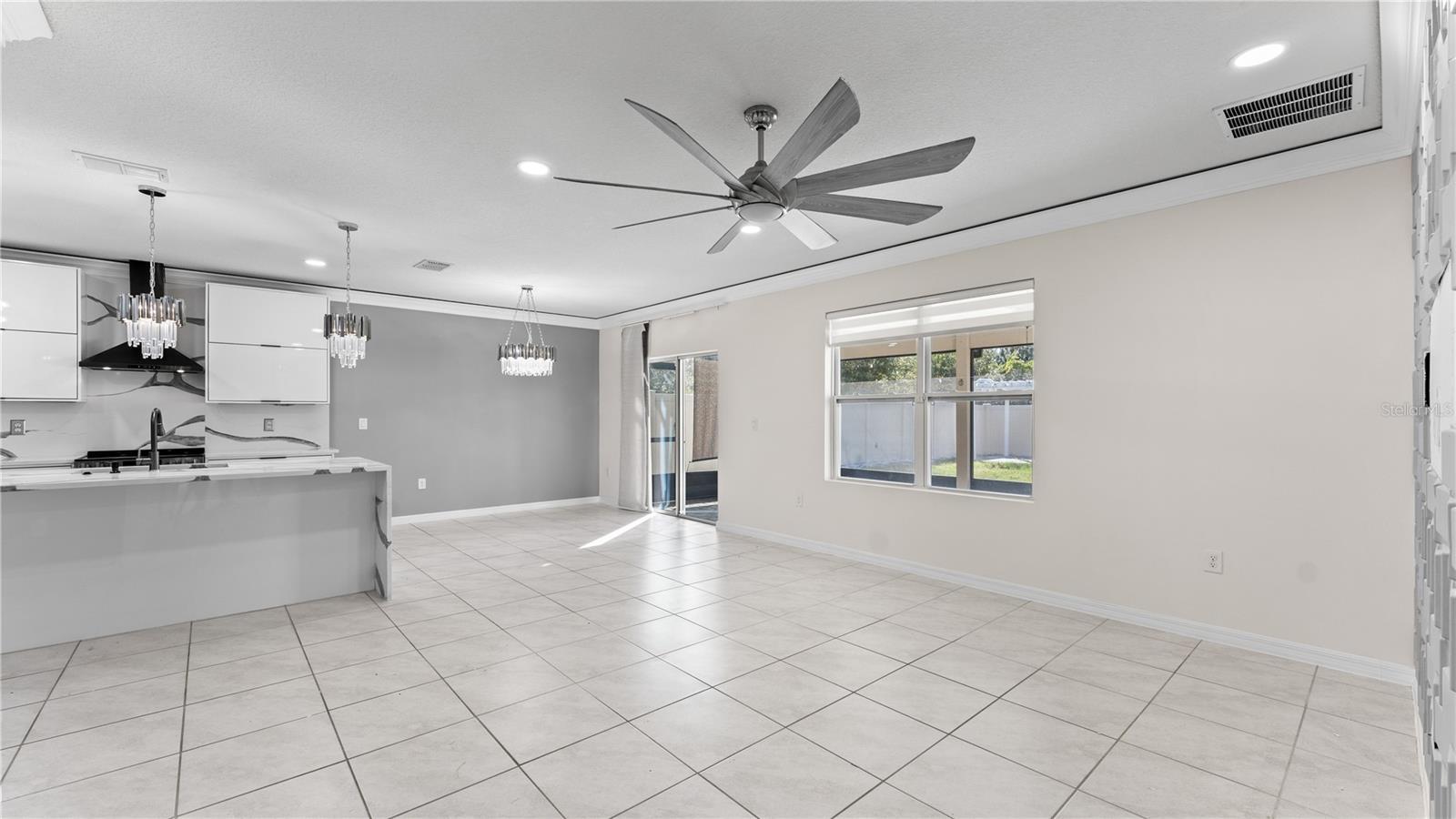 Image 7 of 32 For 1490 Olive Court