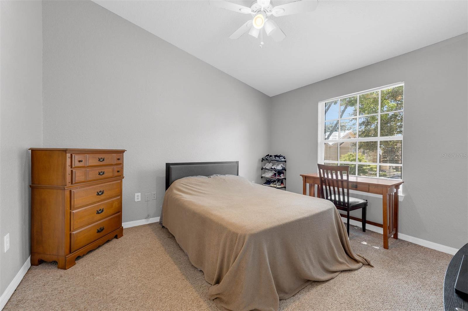 Image 15 of 28 For 836 Grand Regency Point 200