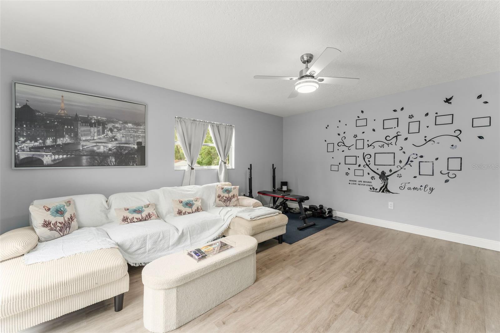 Image 22 of 36 For 1518 Daroca Drive