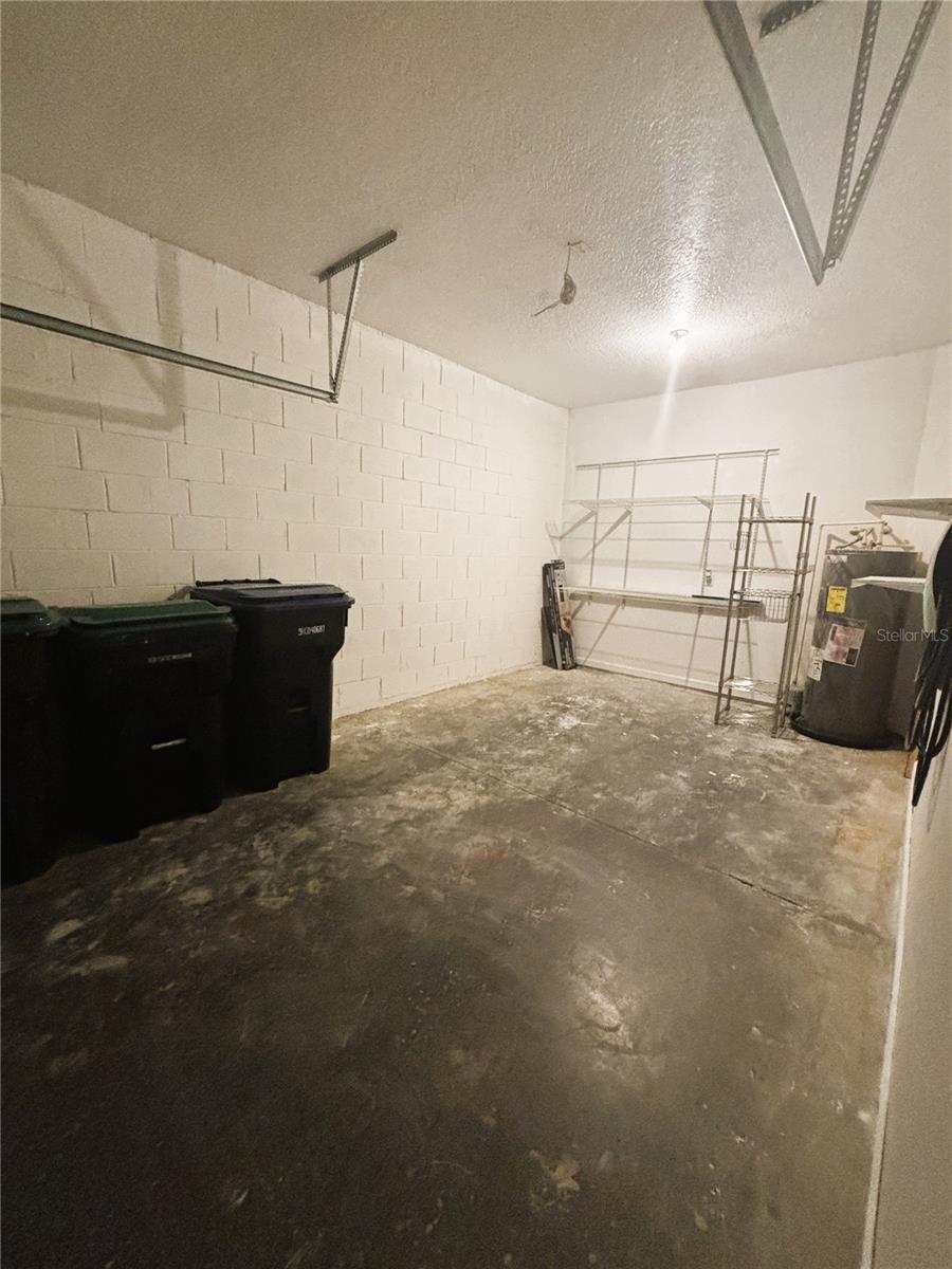 Image 26 of 33 For 16183 Old Ash Loop