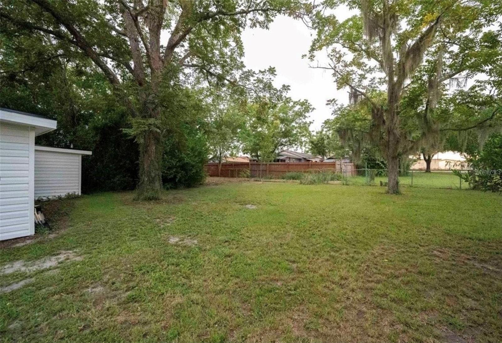 Image 21 of 21 For 412 Oak Street