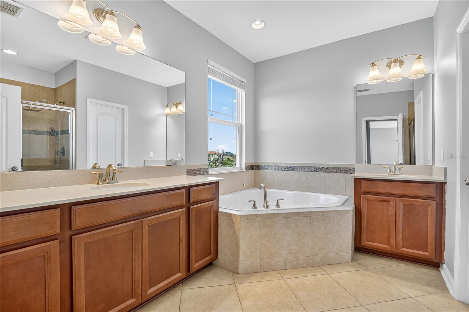 Image 16 of 38 For 15898 Citrus Grove Loop