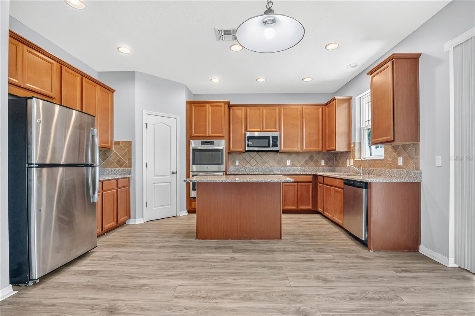 Image 8 of 38 For 15898 Citrus Grove Loop