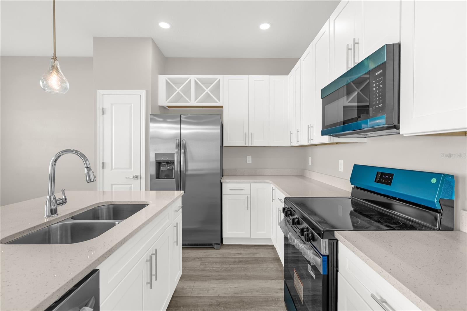 Image 13 of 29 For 108 Academy Avenue