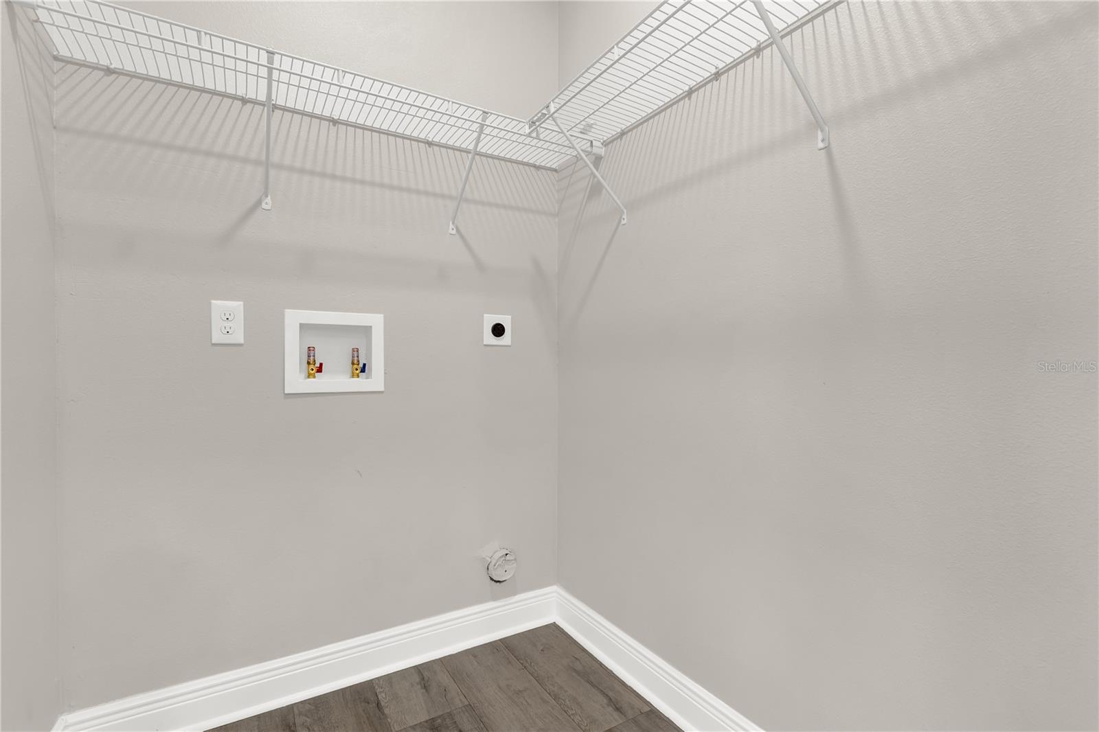 Image 23 of 29 For 108 Academy Avenue