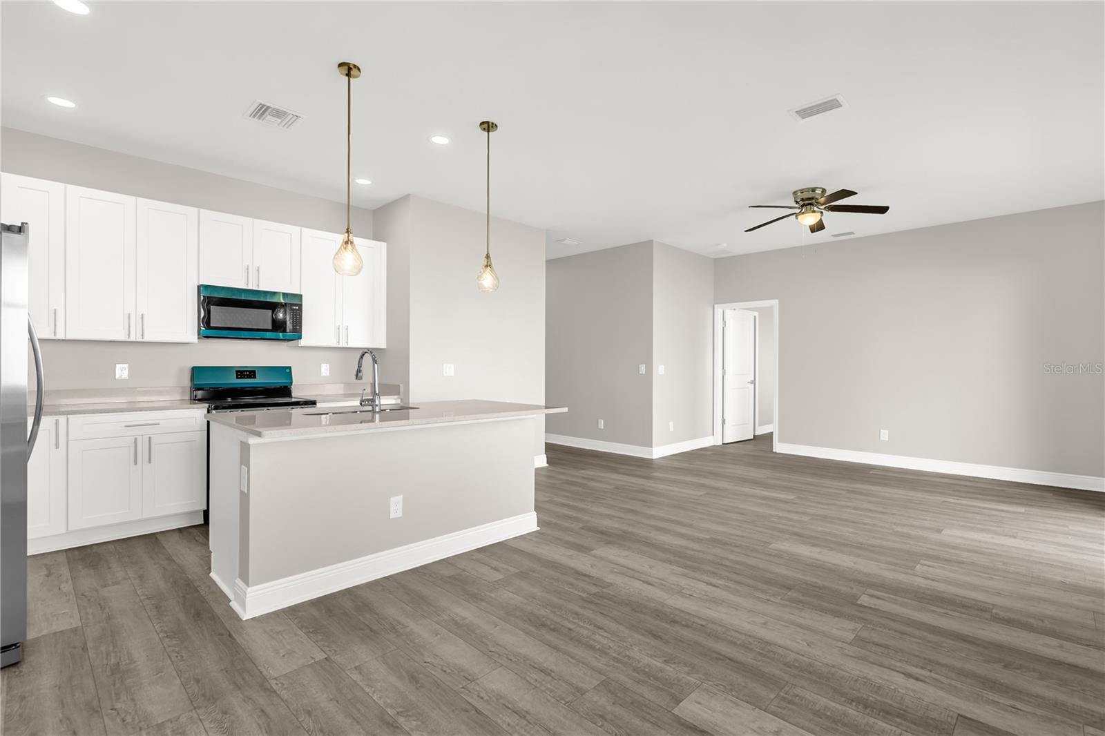 Image 8 of 29 For 108 Academy Avenue