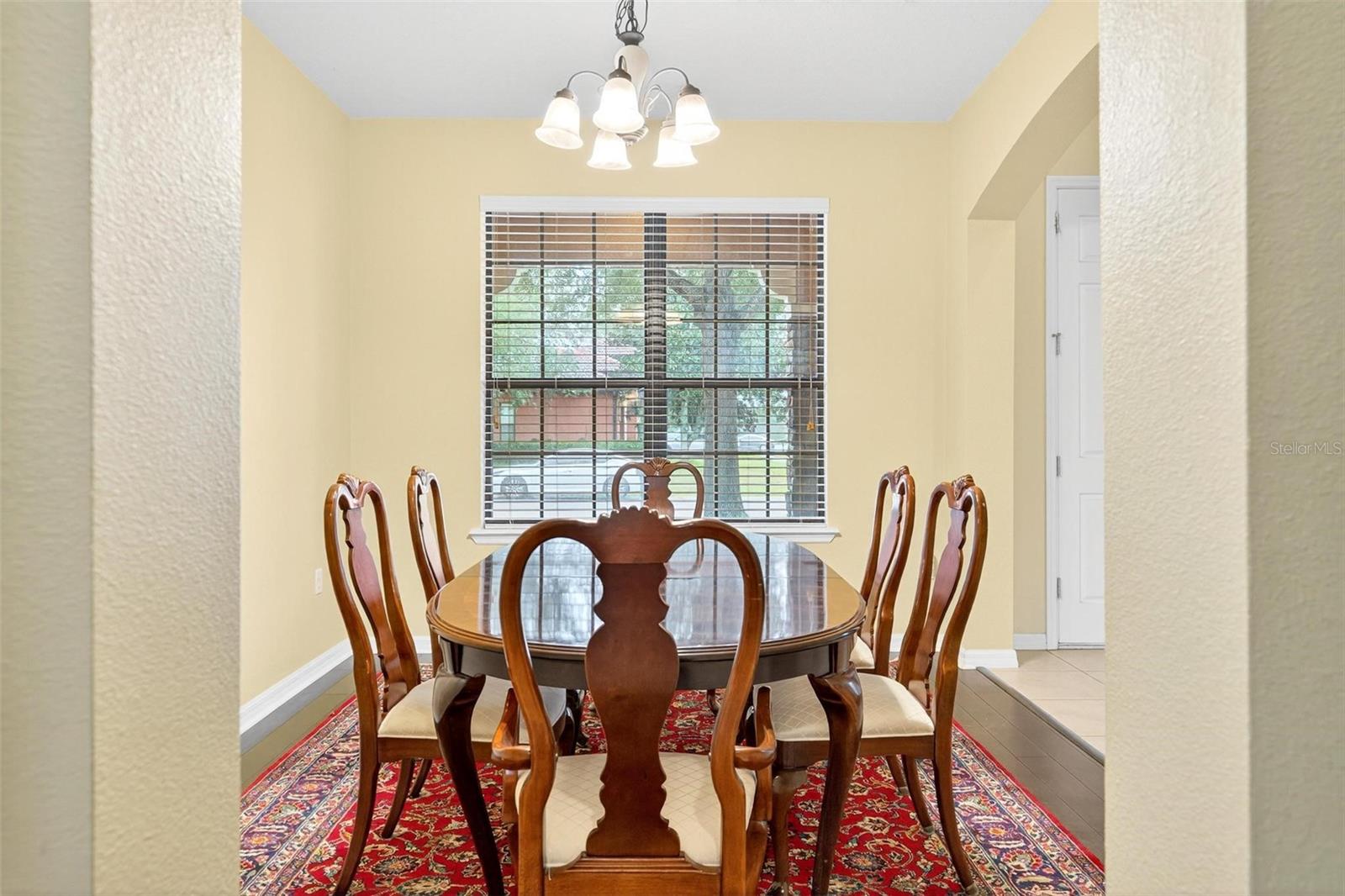 Image 12 of 70 For 3046 Falconhill Drive