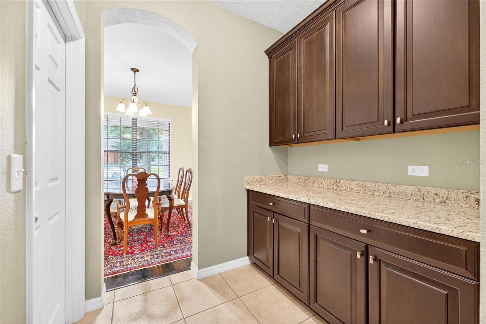 Image 18 of 70 For 3046 Falconhill Drive