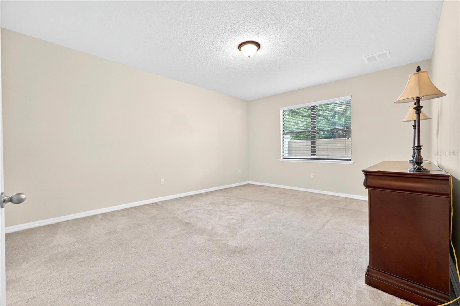 Image 25 of 70 For 3046 Falconhill Drive