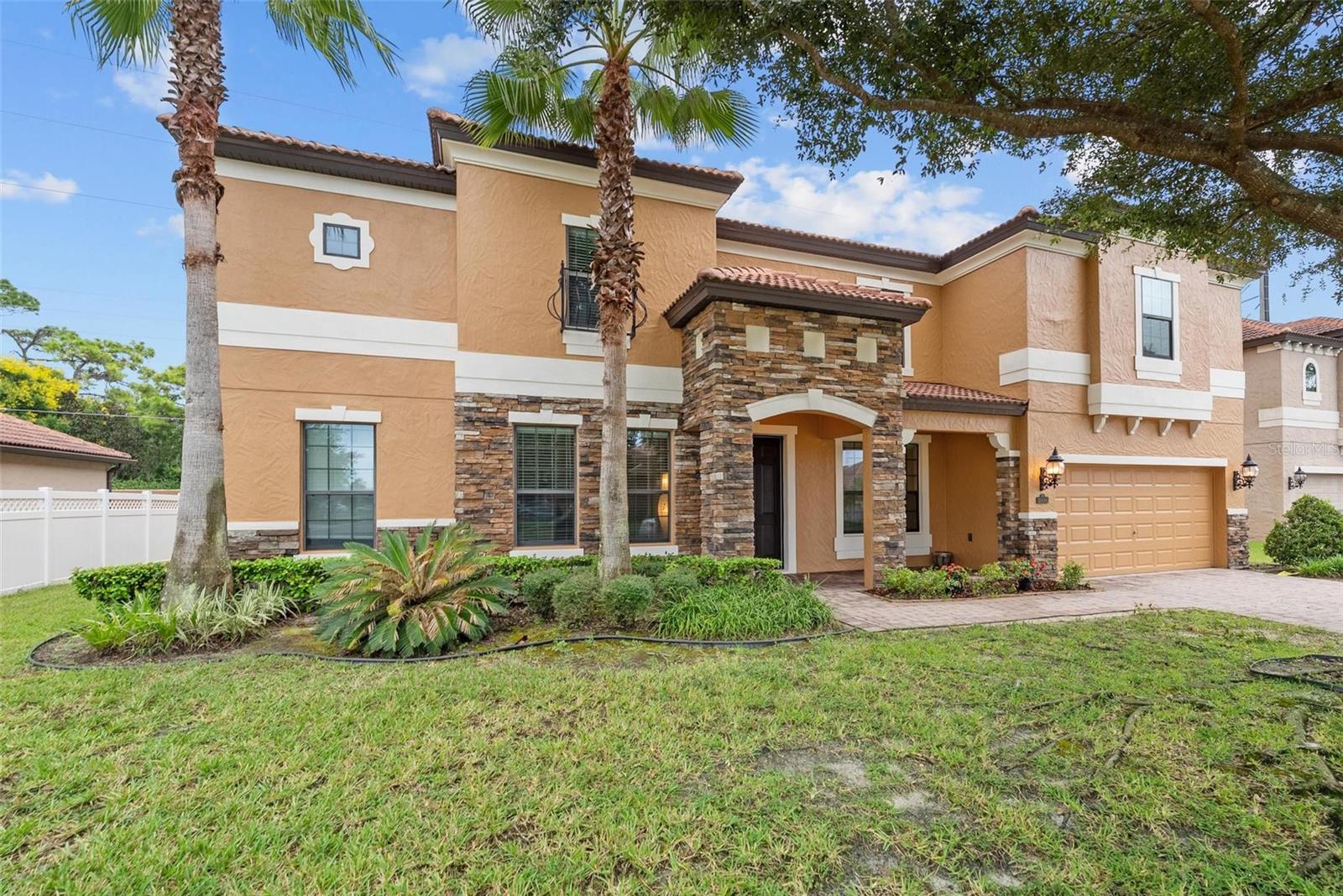 Image 3 of 70 For 3046 Falconhill Drive