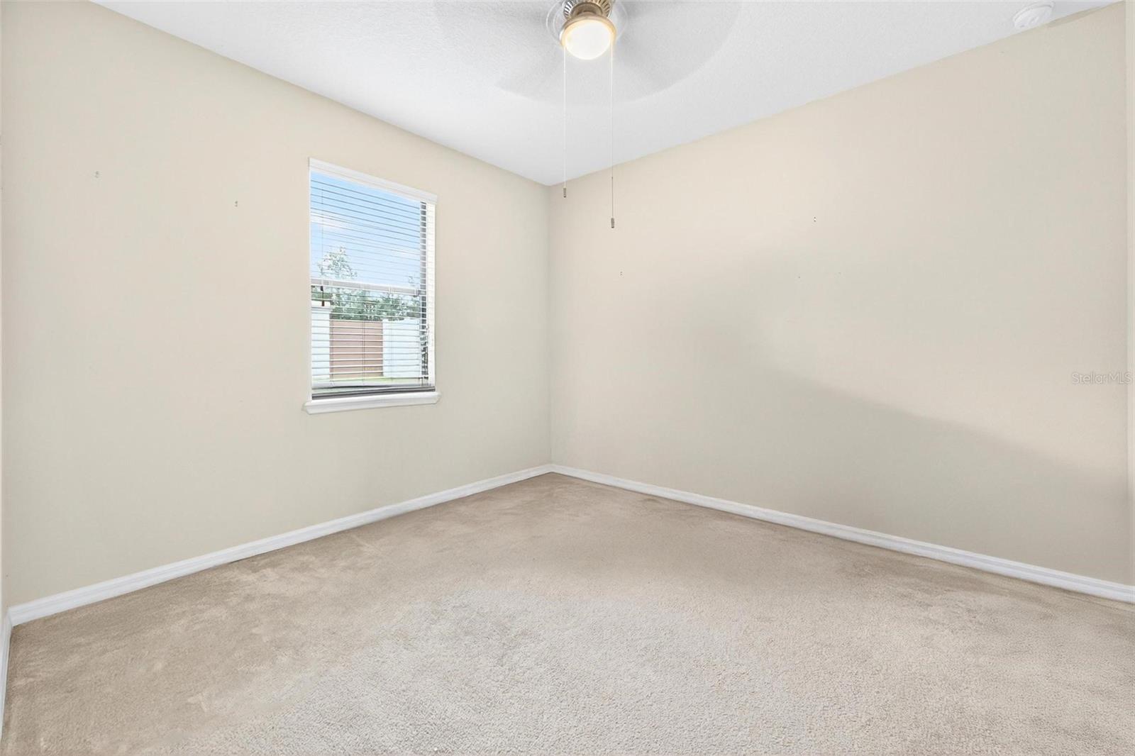 Image 32 of 70 For 3046 Falconhill Drive