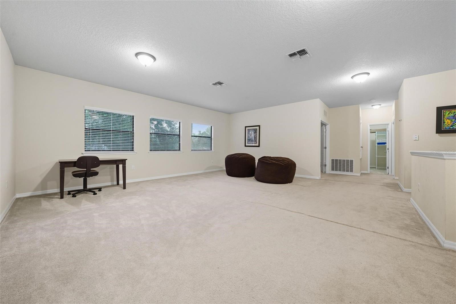 Image 36 of 70 For 3046 Falconhill Drive