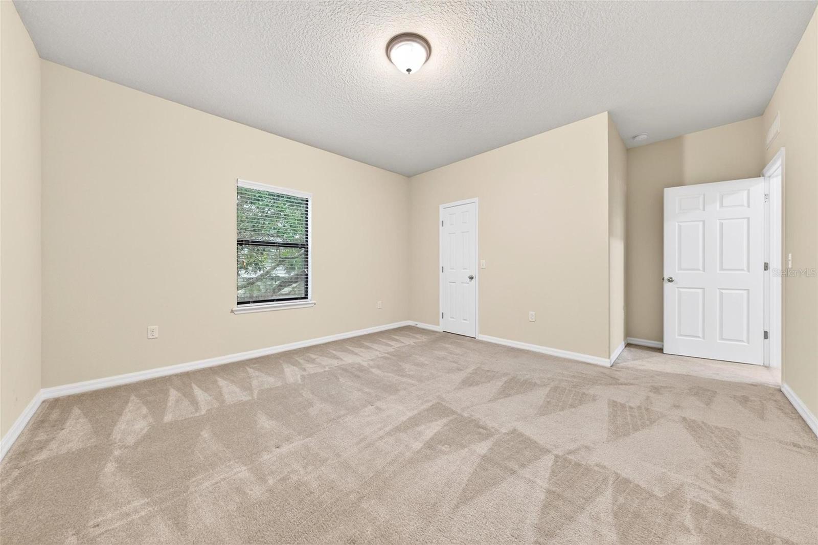 Image 41 of 70 For 3046 Falconhill Drive