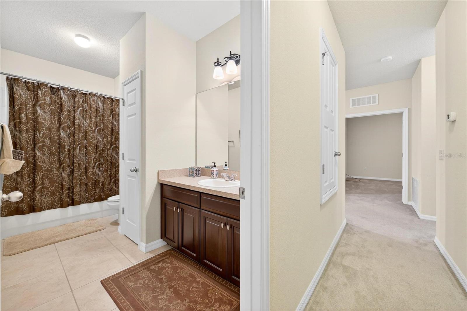 Image 52 of 70 For 3046 Falconhill Drive