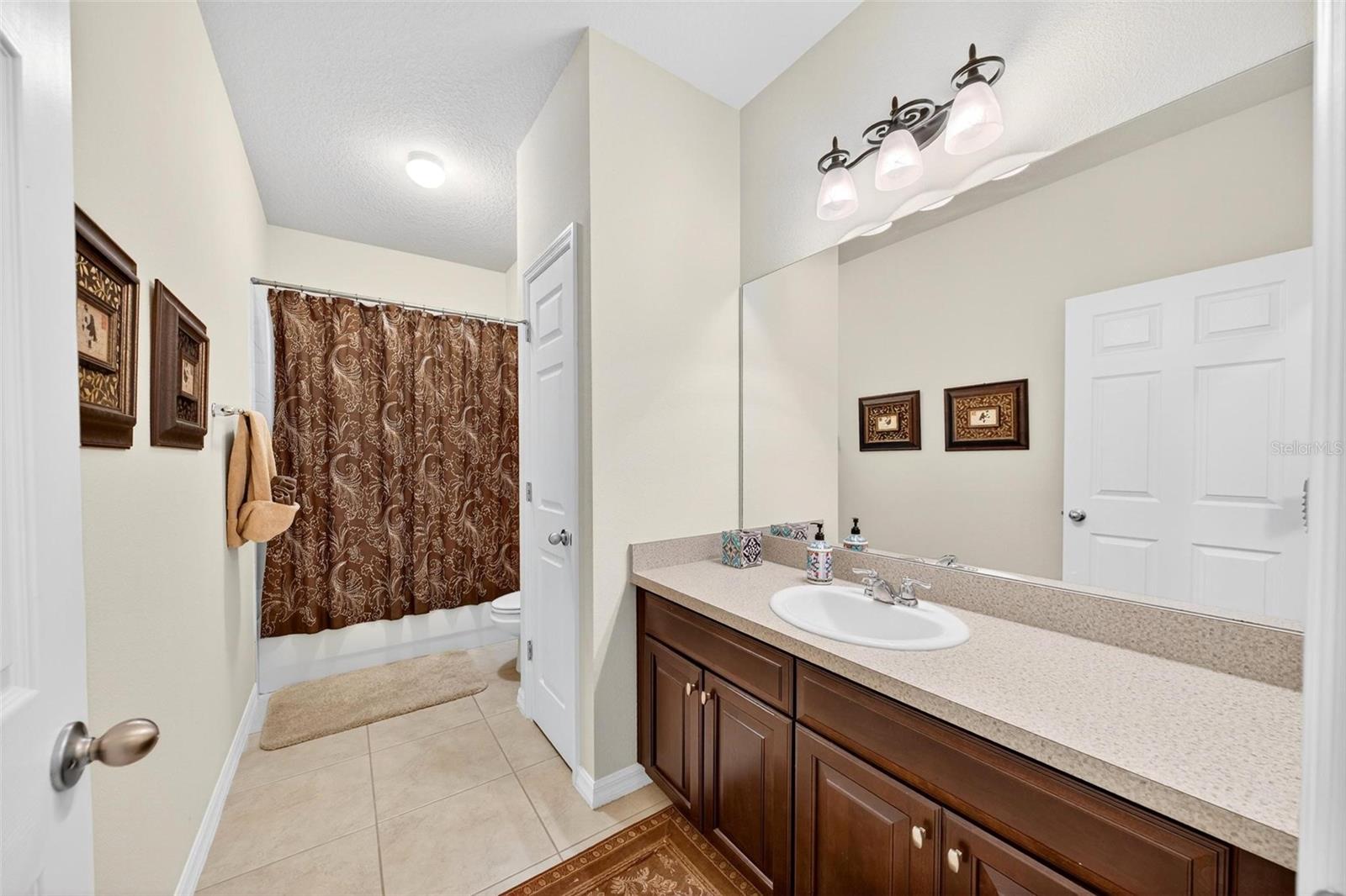 Image 53 of 70 For 3046 Falconhill Drive