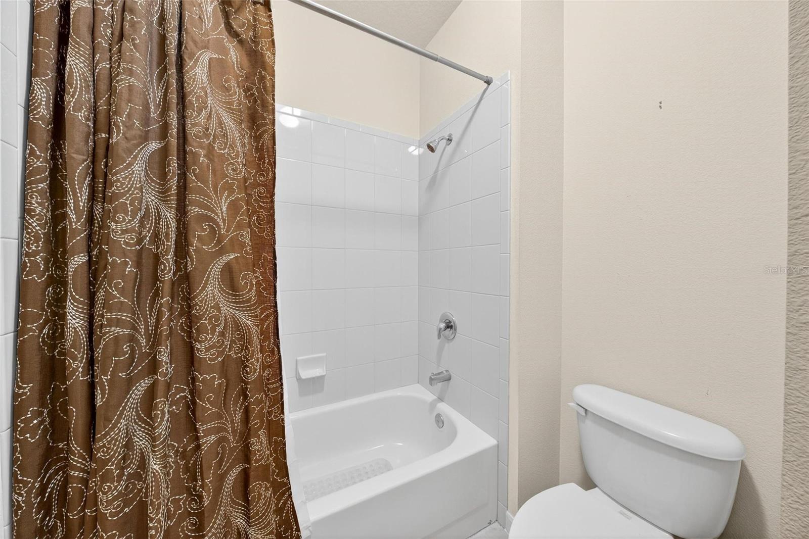 Image 54 of 70 For 3046 Falconhill Drive