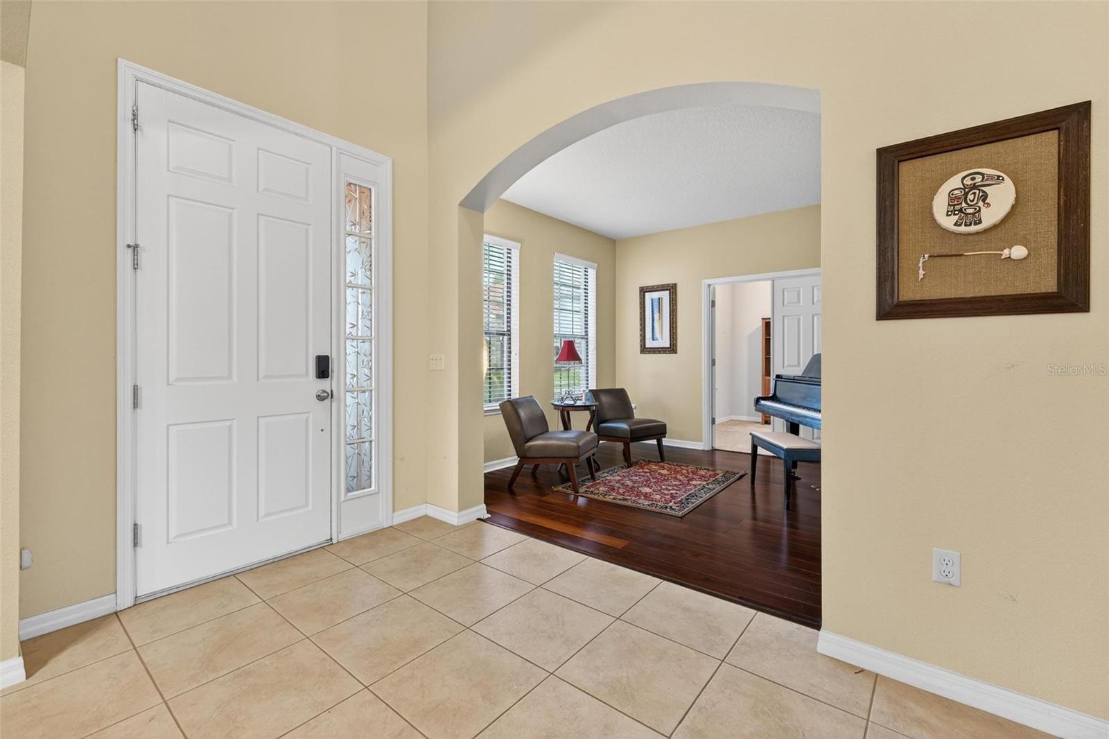 Image 6 of 70 For 3046 Falconhill Drive