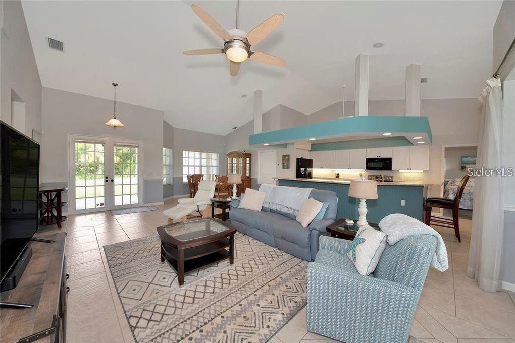 Image 10 of 23 For 2008 Proude Street