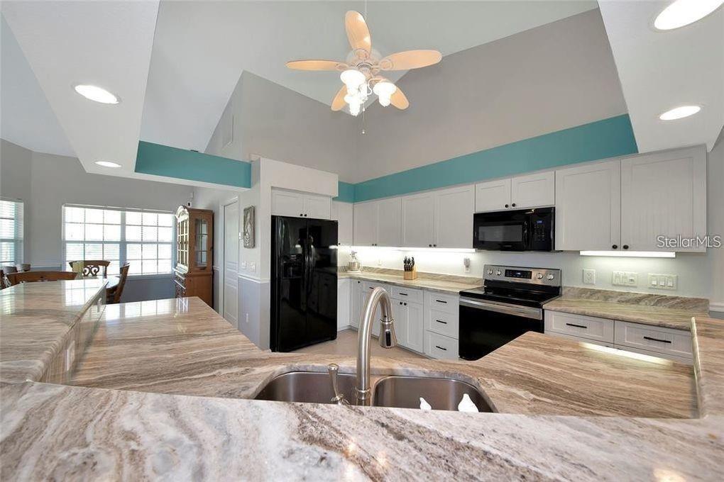 Image 5 of 23 For 2008 Proude Street