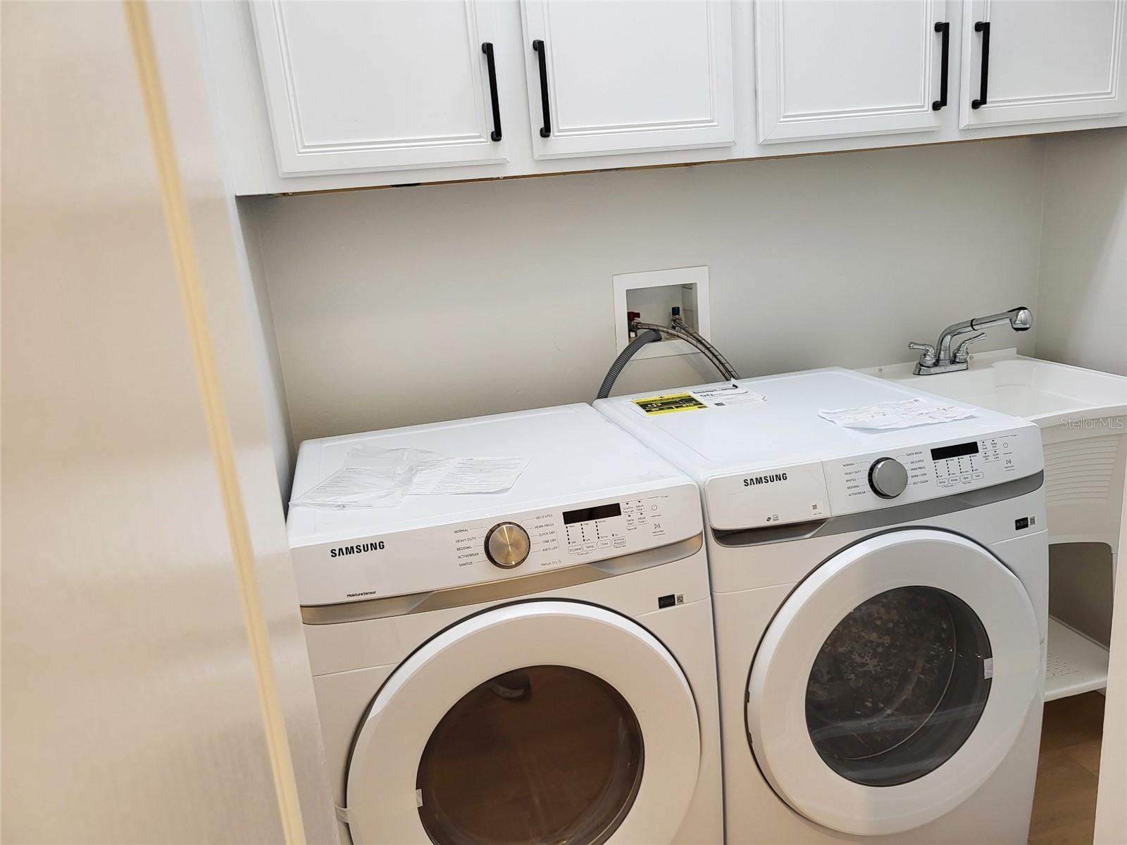 Image 11 of 24 For 889 Rock Creek Street