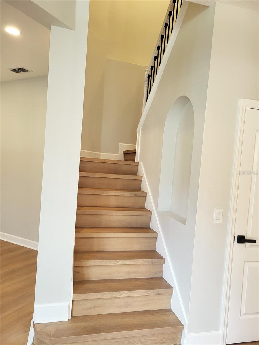 Image 12 of 24 For 889 Rock Creek Street