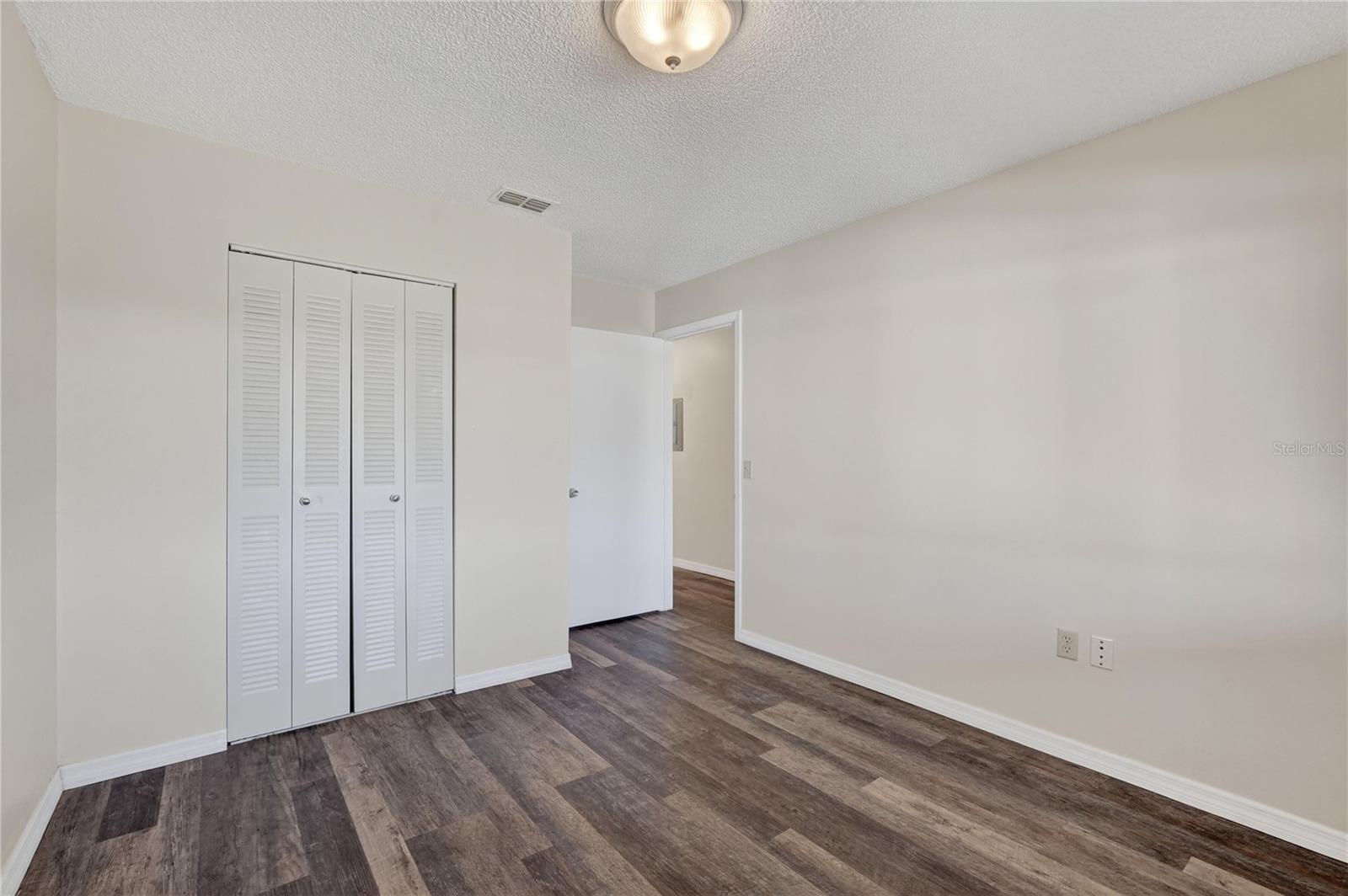 Image 19 of 29 For 112 Winter Ridge Boulevard