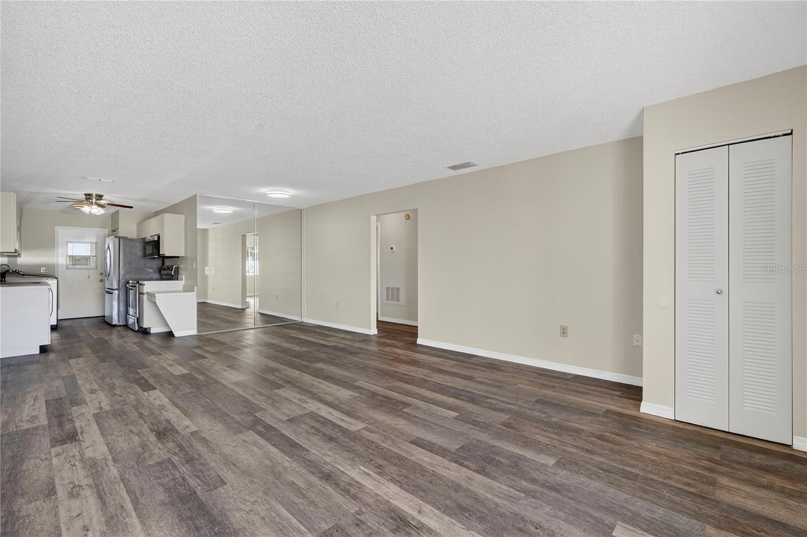 Image 4 of 29 For 112 Winter Ridge Boulevard