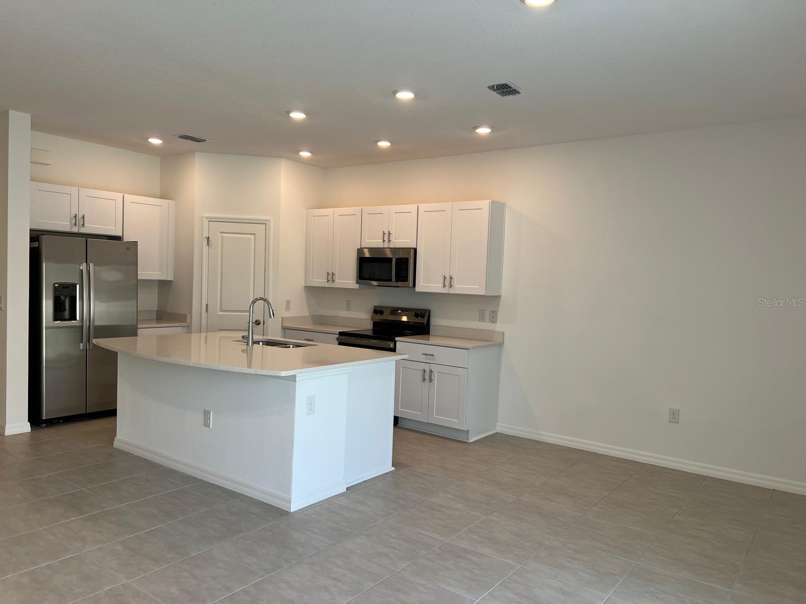 Image 5 of 11 For 2549 Penguin Boulevard