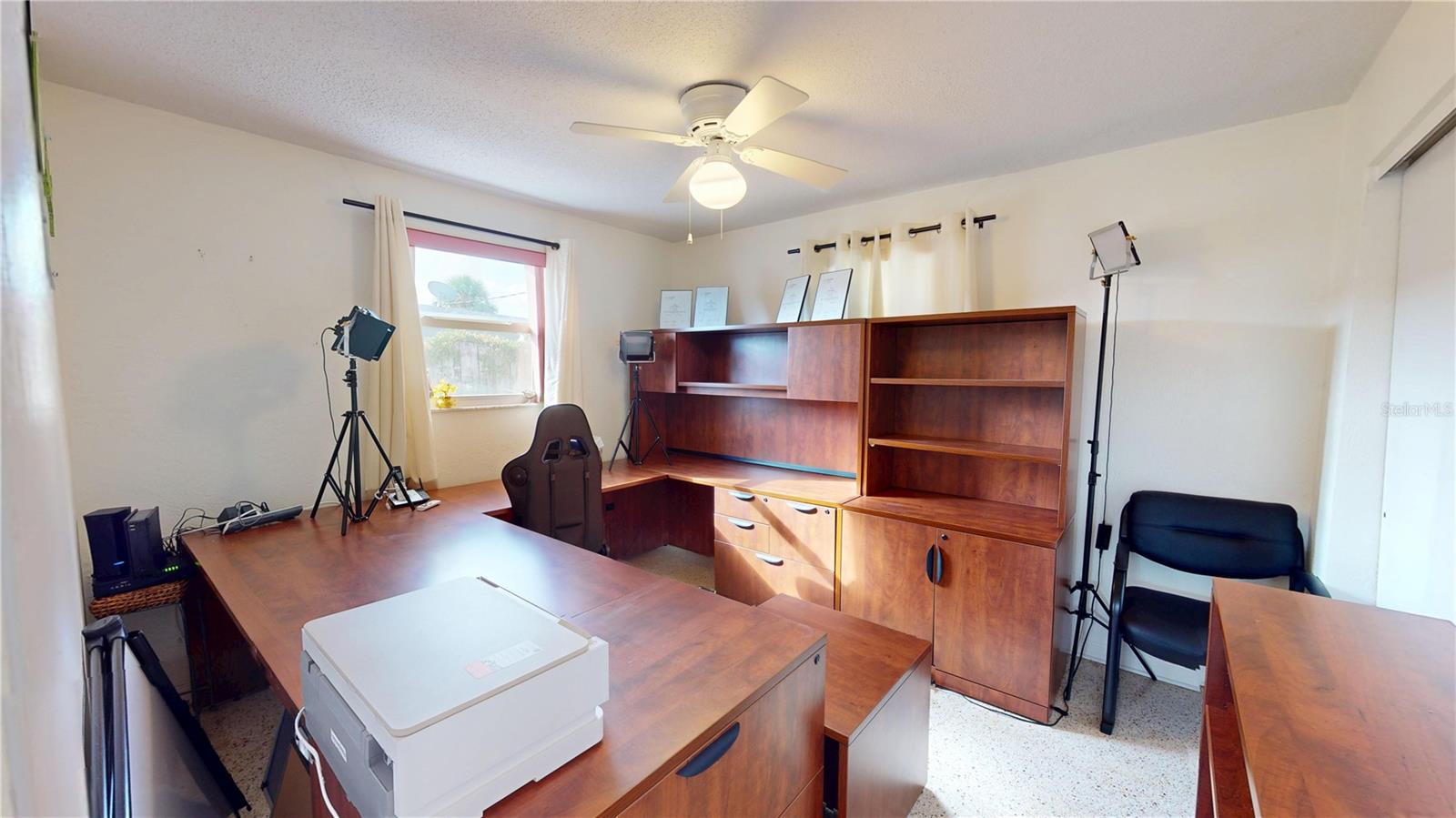 Image 21 of 35 For 3011 Oleander Avenue