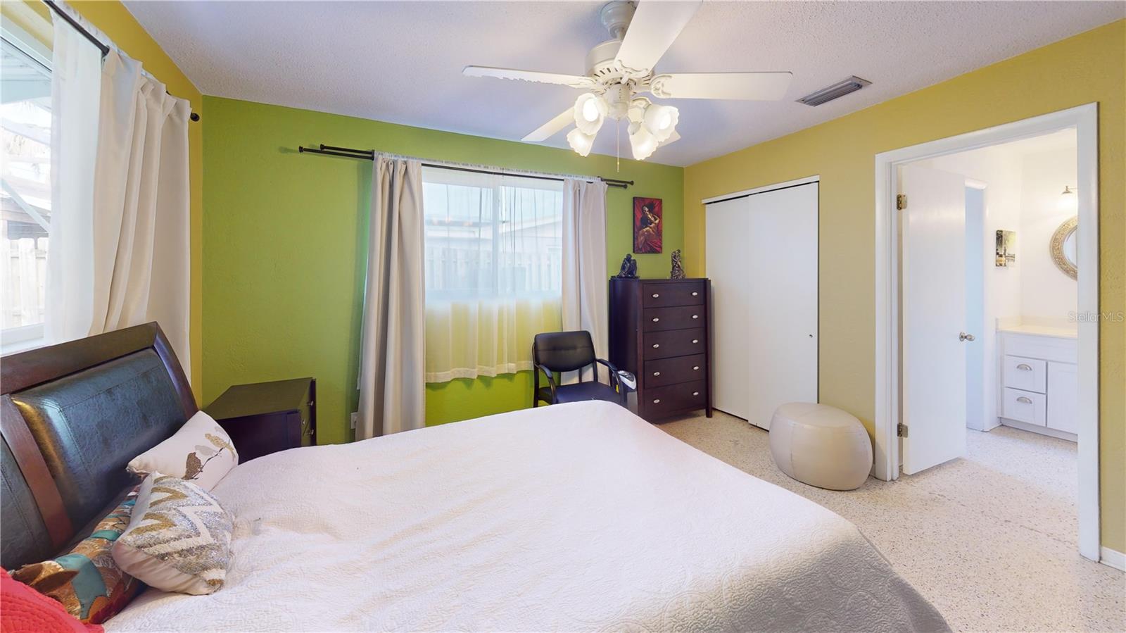 Image 23 of 35 For 3011 Oleander Avenue