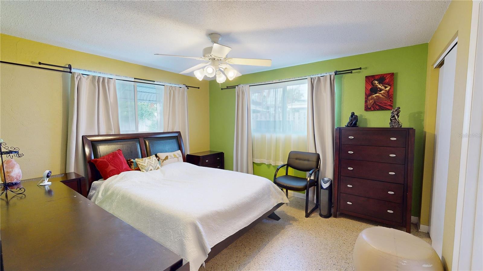 Image 24 of 35 For 3011 Oleander Avenue