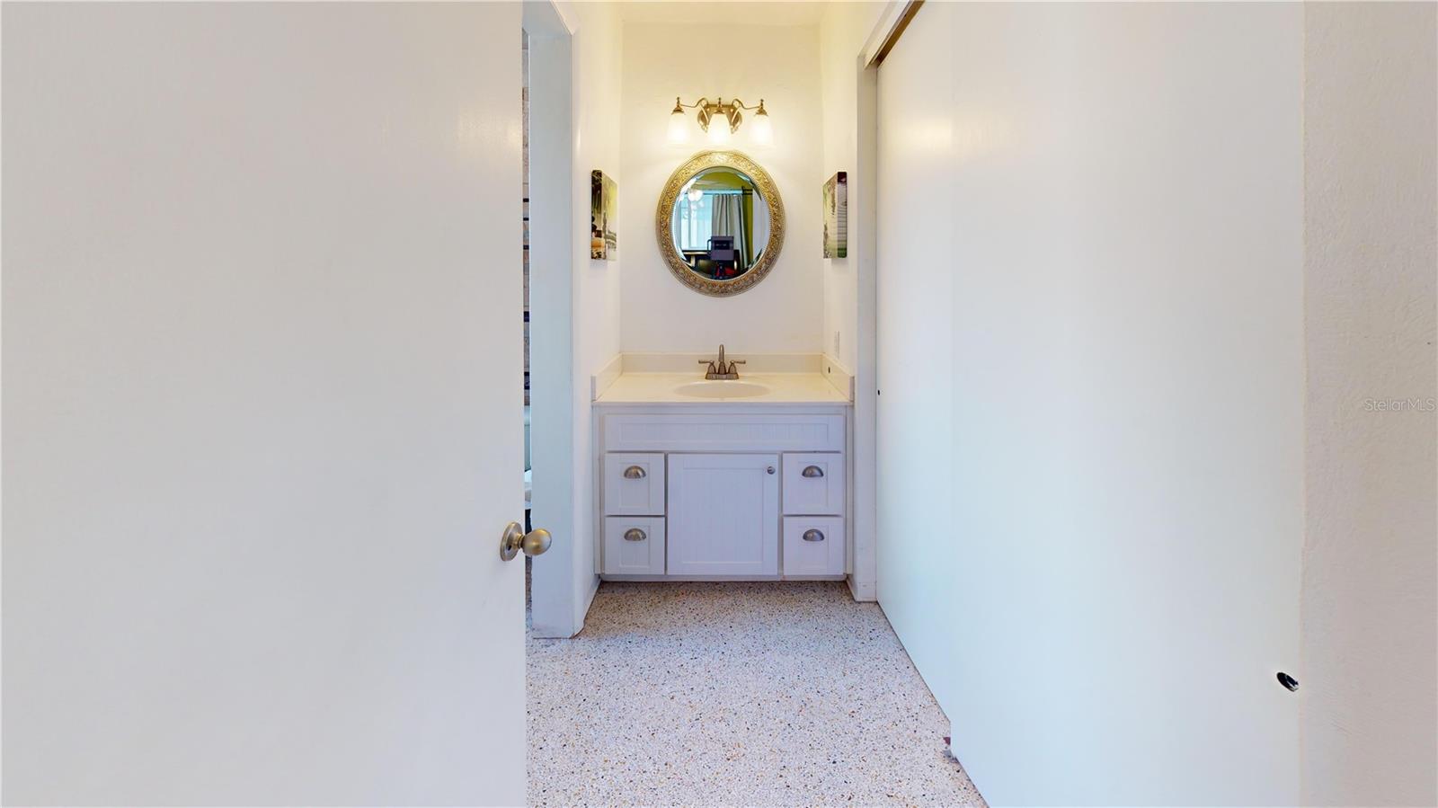 Image 26 of 35 For 3011 Oleander Avenue