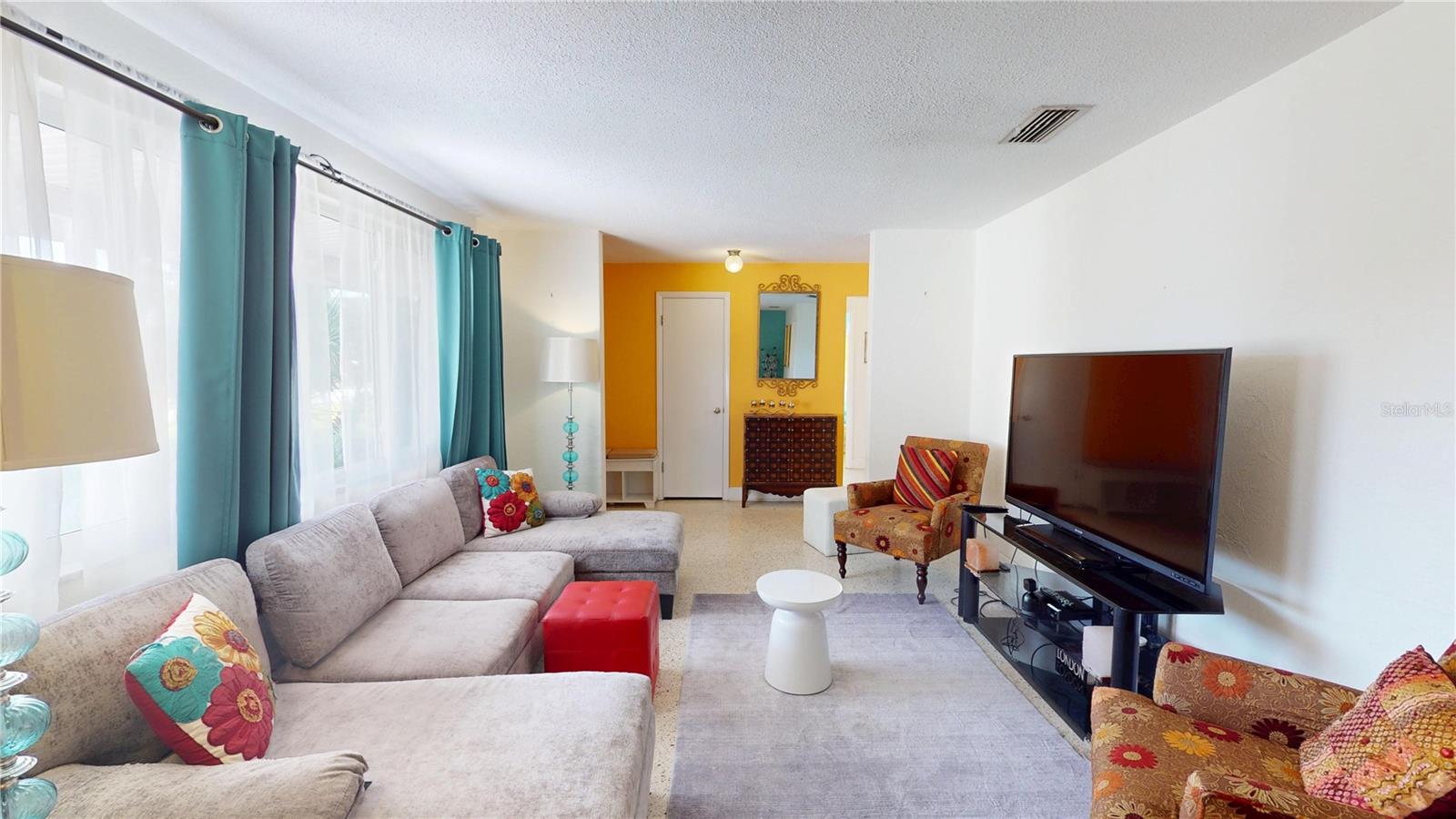 Image 6 of 35 For 3011 Oleander Avenue