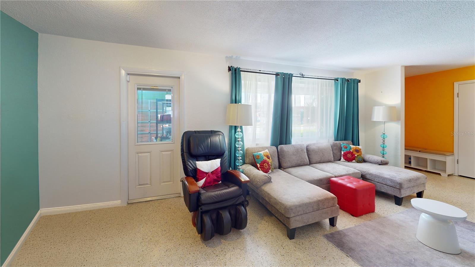 Image 7 of 35 For 3011 Oleander Avenue