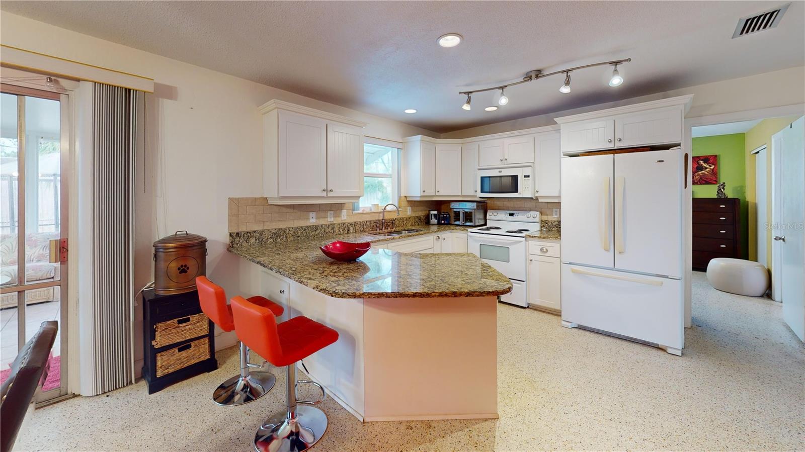 Image 8 of 35 For 3011 Oleander Avenue